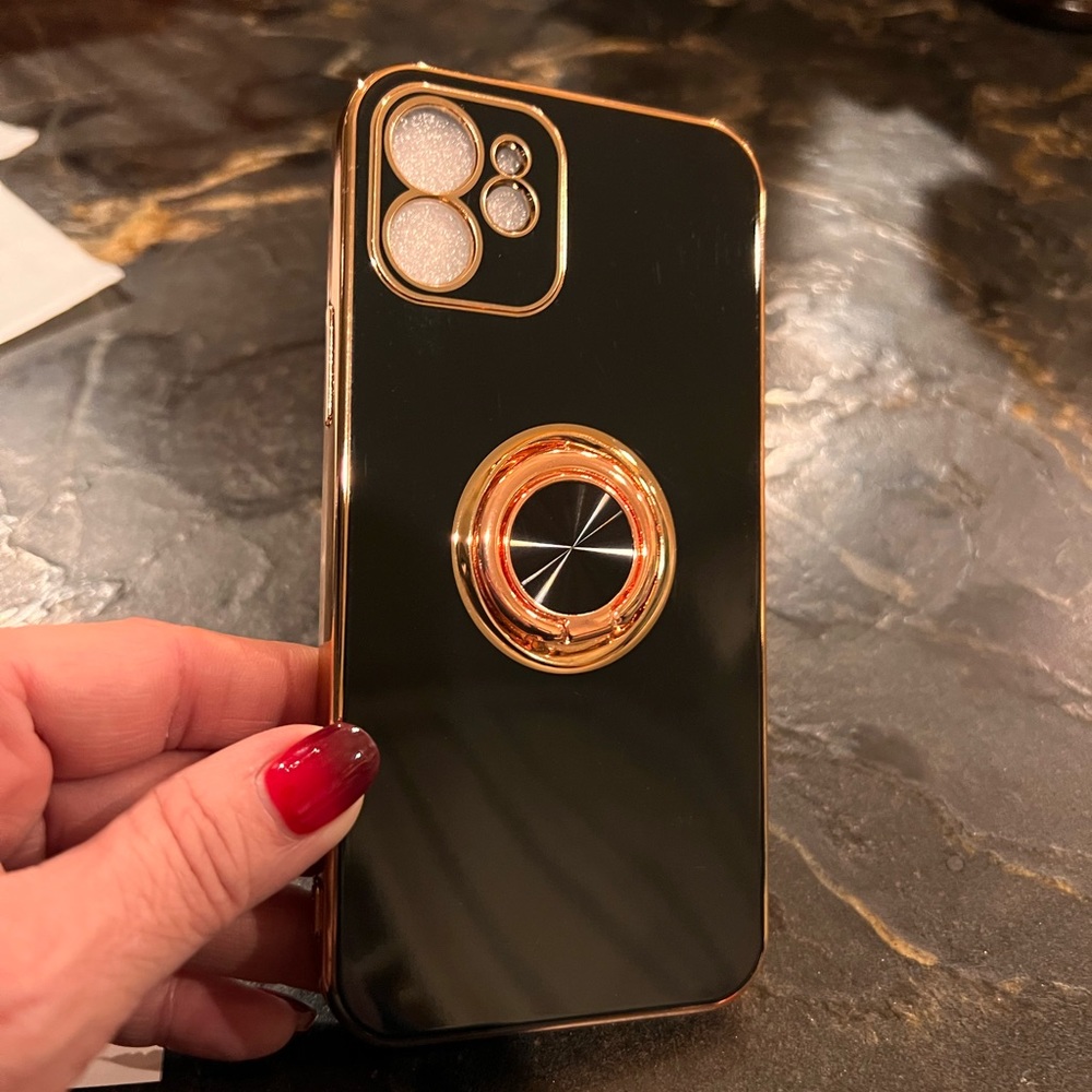 ✨NEW✨Beautiful Black & Gold iPhone 12 phone case